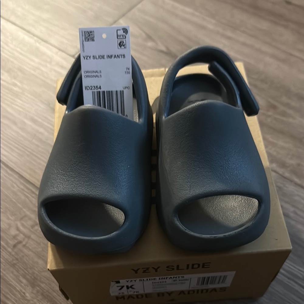 Adidas Blue Slide Sandals for Casual Comfort